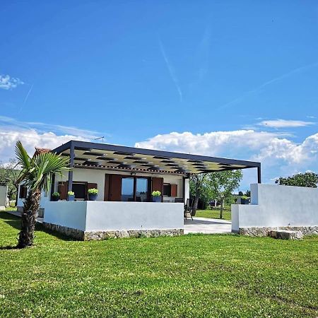 Villa Leo Ровин Екстериор снимка